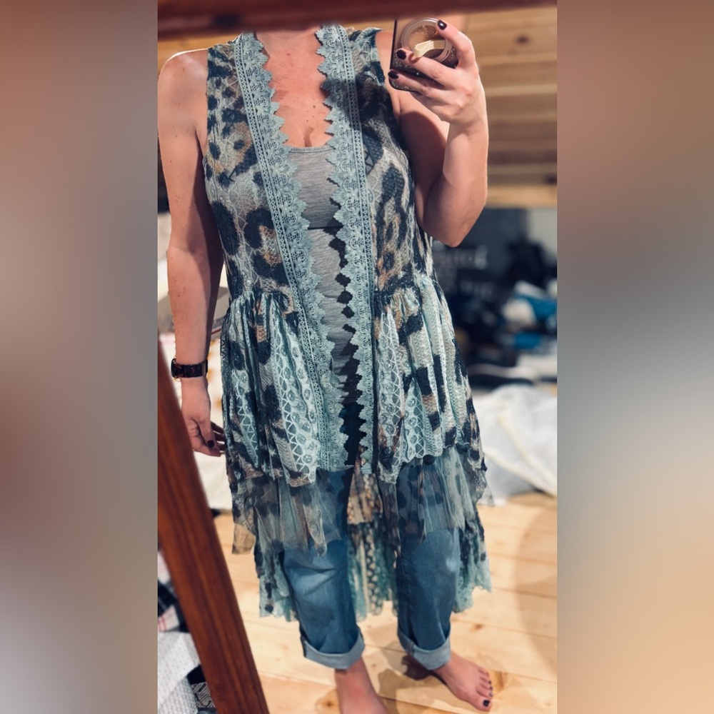 Gorgeous! Origami Leopard Print Sleeveless Tulle Hi-Lo Duster Vest — Price Firm - Picture 11 of 16